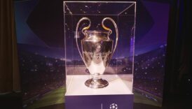 uefa sampiyonlar ligi kupasi istanbulda sergilendi yAOFcLKA