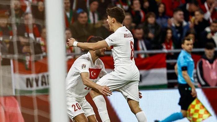 Ve Arda Güler transferi hakkında bombayı patlattı: 'Yeni ev bile aldım!' Real Madrid'in yıldızı ilk kez açıkladı, gündemi salladı... 1 ve arda guler transferi hakkinda bombayi patlatti yeni ev bile aldim real madridin yildizi LZO9P8l7