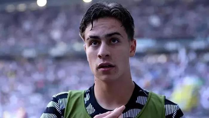 Victor Osimhen'den önce Kenan Yıldız! Transferde yılın bombası patladı, son dakika... 3 victor osimhenden once kenan yildiz transferde yilin bombasi patladi son dakika 2 aW7i8eTF