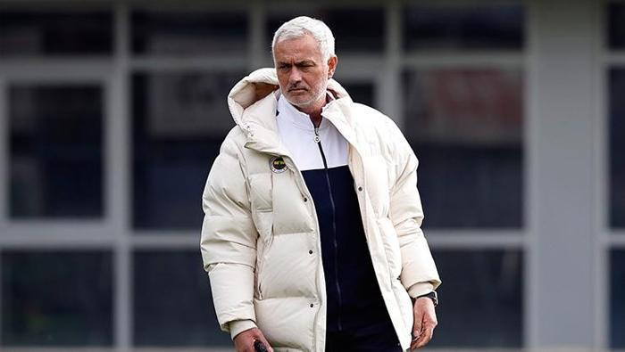 ABD'de Jose Mourinho toplantısı! Fenerbahçe'de sıcak saatler, işte Ali Koç'un kararı... 3 abdde jose mourinho toplantisi fenerbahcede sicak saatler iste ali kocun karari 2 AE4czmnR