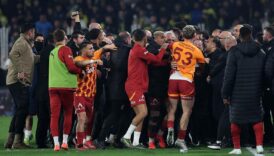 fenerbahce galatasaray derbisindeki kavgalara agir fatura iste olasi cezalar gabCLD61