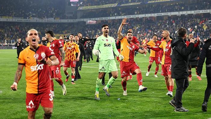 Fenerbahçe - Galatasaray maçına damga vuran pozisyon! 'Penaltı verilse daha doğru olurdu' 1 fenerbahce galatasaray macina damga vuran pozisyon penalti verilse daha dogru olurdu 0 Q9ePsphQ