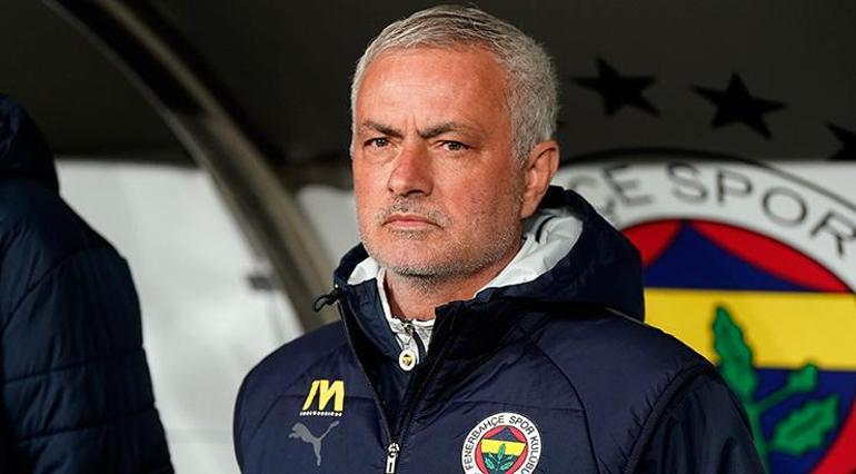 fenerbahce trabzonspor karsisinda mourinho iki yildizi kulubeye cekti 1 gMY3vyIF