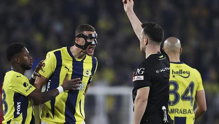 fenerbahcede derbi hezimeti sonrasi sert elestiri mourinho corbasi sandigi gibi degilmis 1 Qu4M42wn