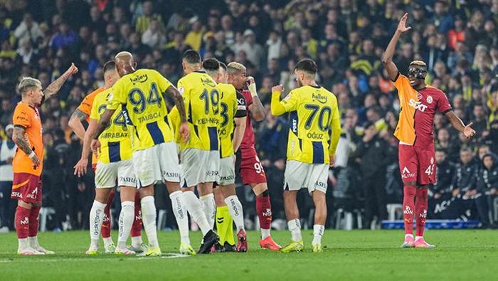 fenerbahcede derbi hezimeti sonrasi sert elestiri mourinho corbasi sandigi gibi degilmis 3 ekYmeLsU