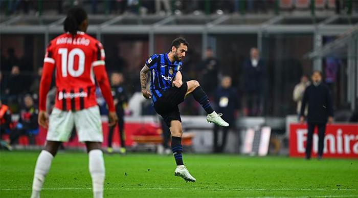 italyada gundem hakan calhanoglu abrahama cevap veren turk 2 PfguLLuI