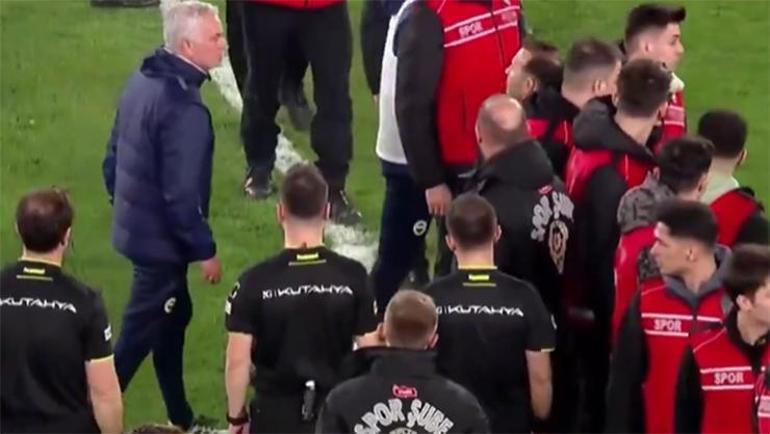 ozel okan burukun burnunu sikan mourinho kac mac ceza alacak iste derbinin faturasi