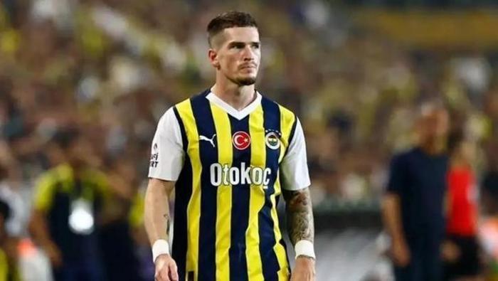 Ryan Kent, Cengiz Ünder'in yanına gider gitmez Fenerbahçe'ye ateş püskürdü! Olay sözler... 1 ryan kent cengiz underin yanina gider gitmez fenerbahceye ates puskurdu olay sozler 0 b15IJD2F