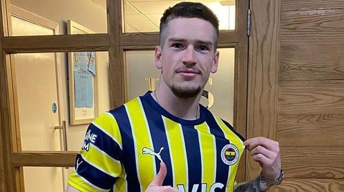Ryan Kent, Cengiz Ünder'in yanına gider gitmez Fenerbahçe'ye ateş püskürdü! Olay sözler... 4 ryan kent cengiz underin yanina gider gitmez fenerbahceye ates puskurdu olay sozler 3