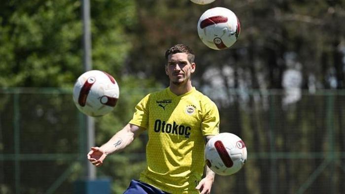 Ryan Kent, Cengiz Ünder'in yanına gider gitmez Fenerbahçe'ye ateş püskürdü! Olay sözler... 5 ryan kent cengiz underin yanina gider gitmez fenerbahceye ates puskurdu olay sozler 4 qvVgmnOv