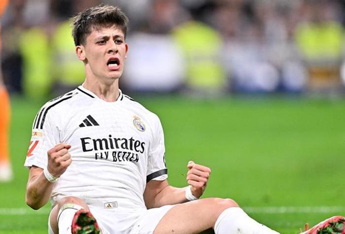 Santiago Bernabeu'ya Arda Güler telefonu! Florentino Perez çıldırdı suratına kapattı 7 santiago bernabeuya arda guler telefonu florentino perez cildirdi suratina kapatti 6 cBAUGlwY