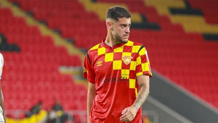 Üç büyüklerin gözdesi Romulo Avrupa devinin radarına girdi! Gözlemciler Türkiye'de... 2 uc buyuklerin gozdesi romulo avrupa devinin radarina girdi gozlemciler turkiyede 1 kQIY8HSu