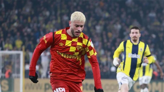 Üç büyüklerin gözdesi Romulo Avrupa devinin radarına girdi! Gözlemciler Türkiye'de... 6 uc buyuklerin gozdesi romulo avrupa devinin radarina girdi gozlemciler turkiyede 5 TgBhtJVq